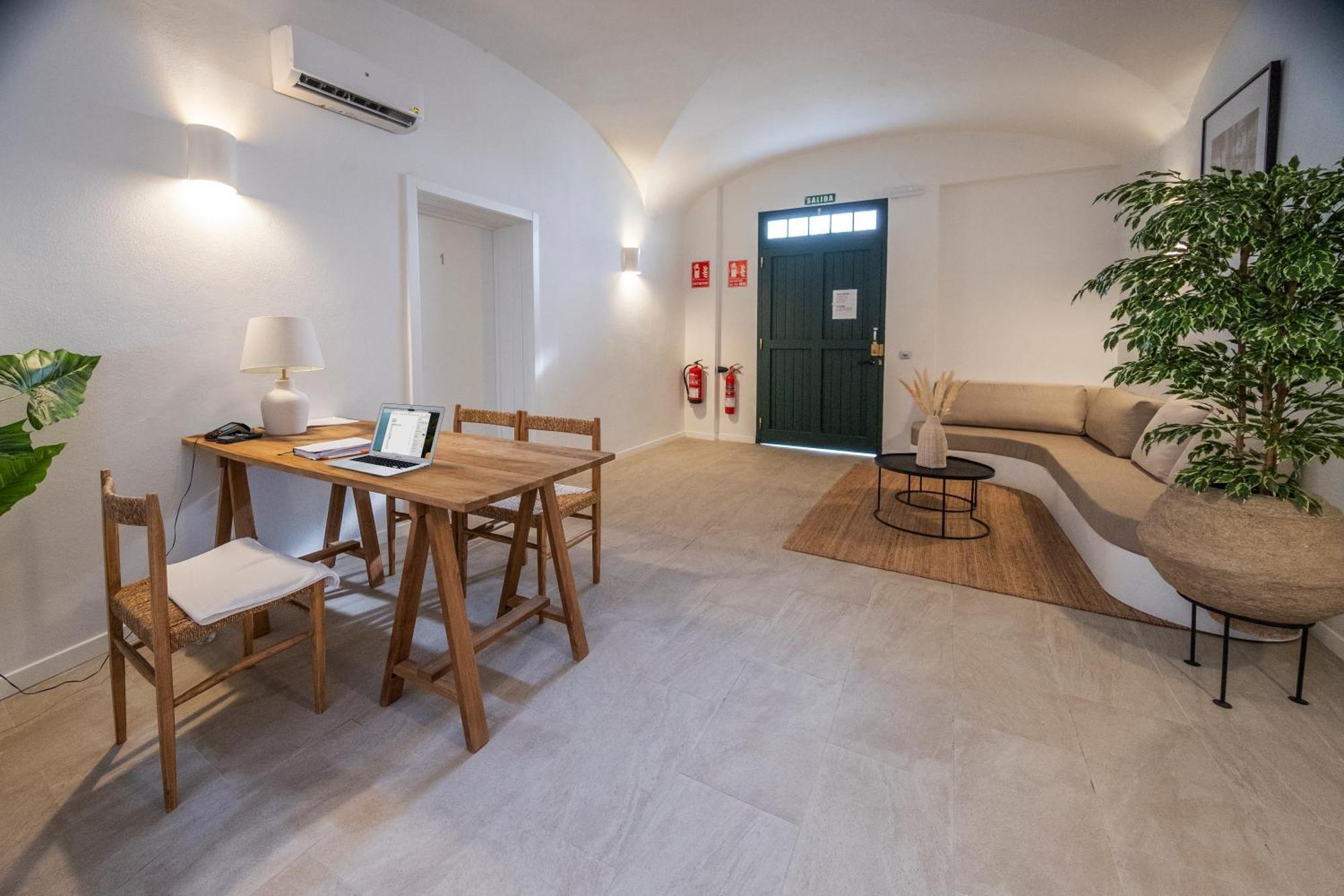 Tres Tocs Hotel Ciutadella  Exterior photo
