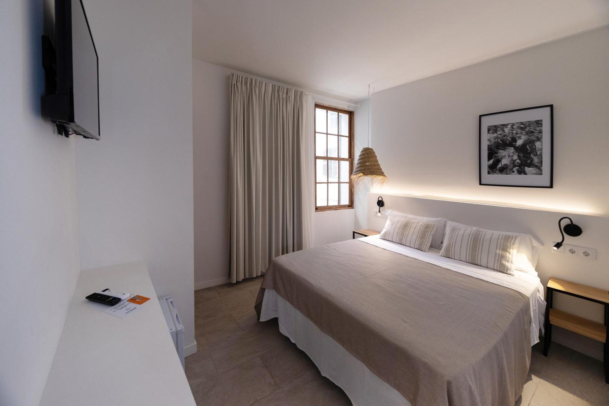 Tres Tocs Hotel Ciutadella  Exterior photo